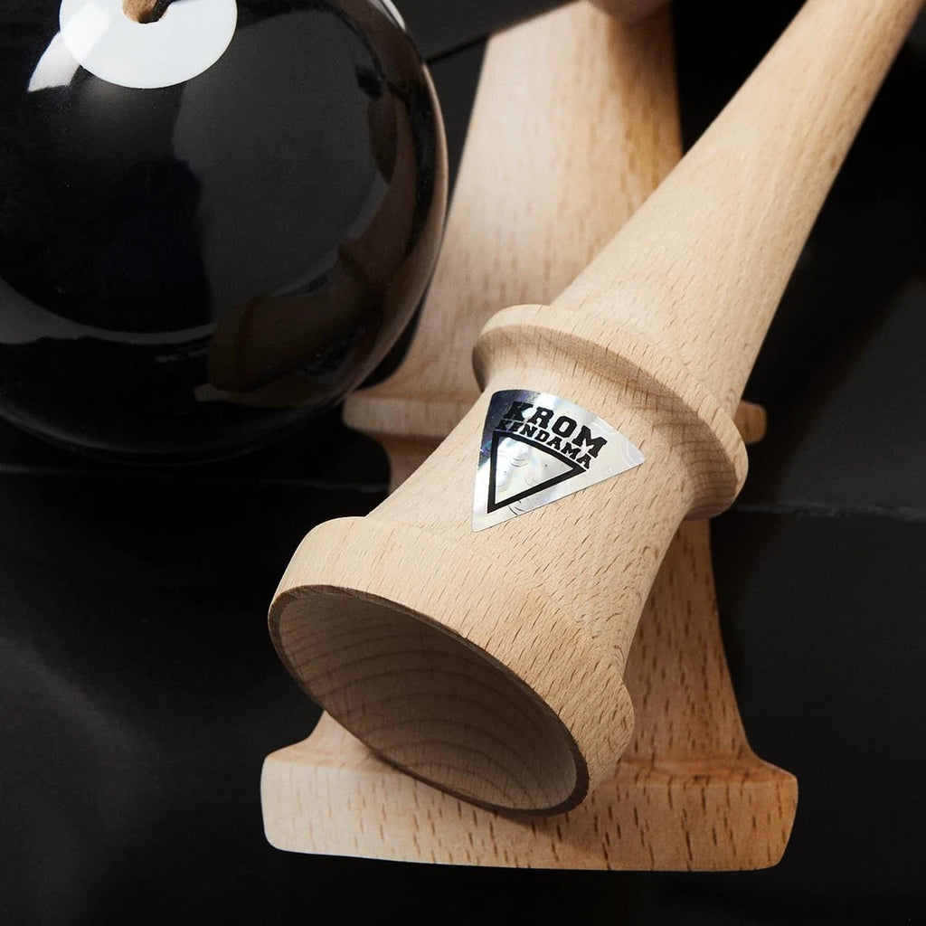 Kendama Tip KROM Pop Chrome Pop LOL Clear, Negru