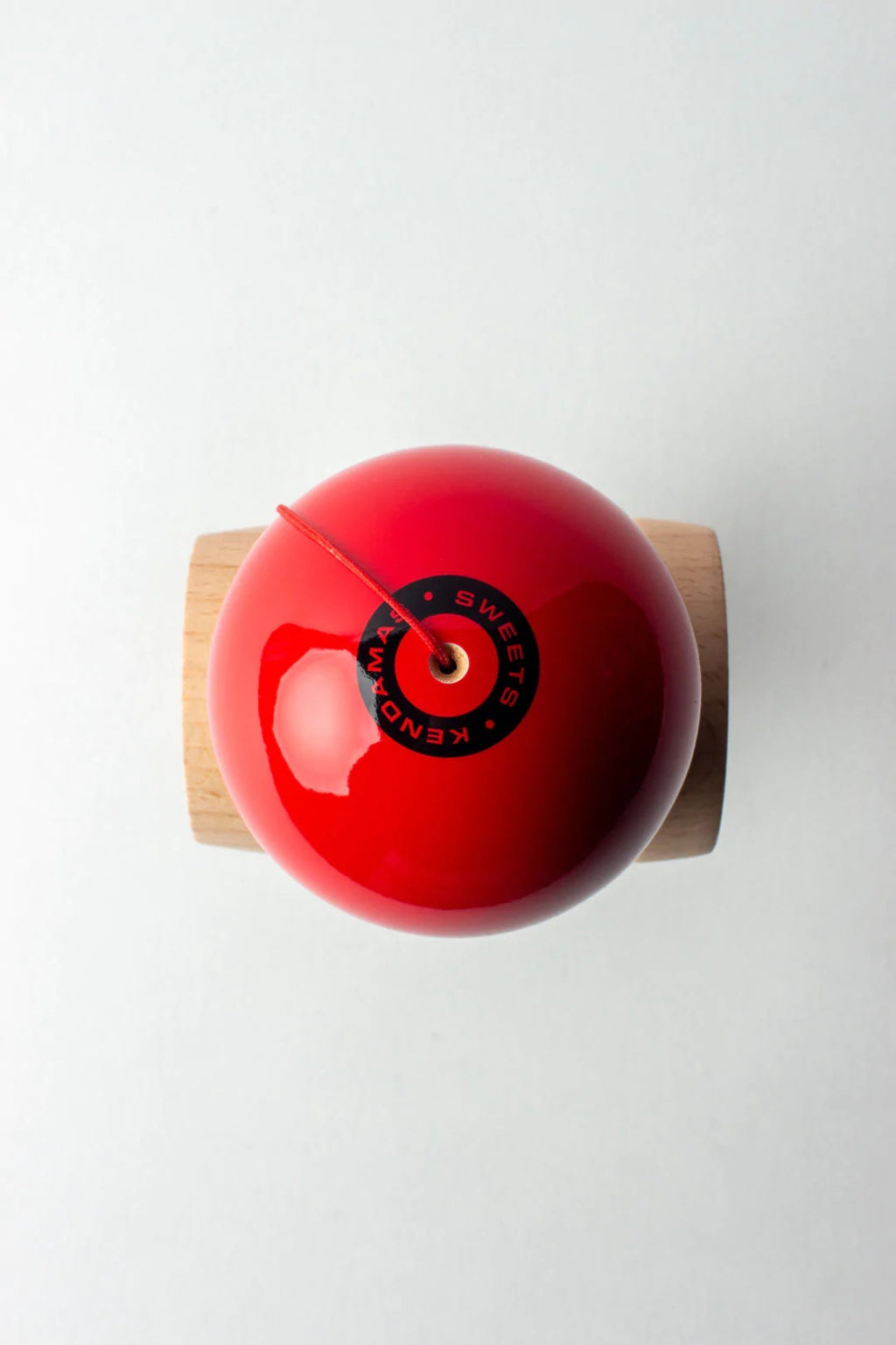 Kendama Starter Sweets, formă nouă Amped, ROSU