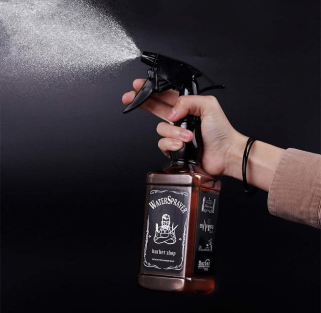 Spray apa CSD pentru frizerie sau coafor, pulverizator in forma de sticla Whisky, 500 ml